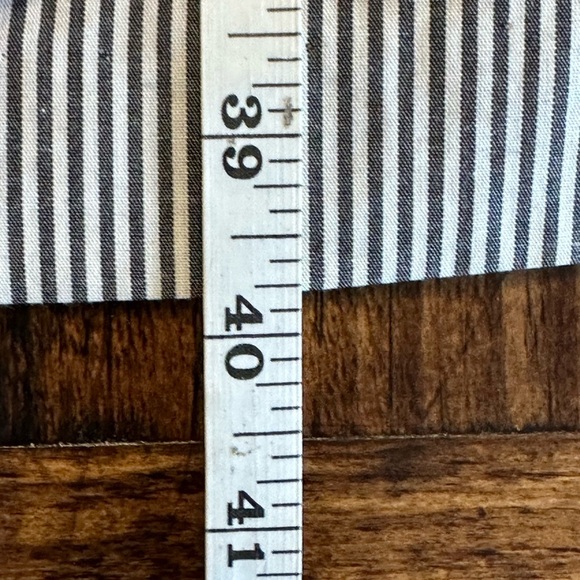 Boden | Sheath Dress with Appliqué Keyhole Neckline in Nantucket Pink/Red - Picture 9 of 9